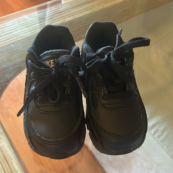 Nike Toddler Air Max 90 Sneakers - Picture 1 of 4